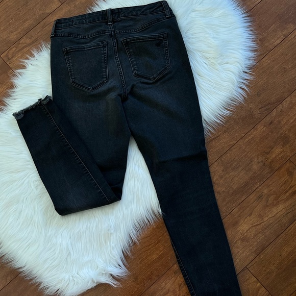 William Rast Black Raw Hem Stretch Ankle Skinny Jeans, Size 26 - Picture 8 of 9